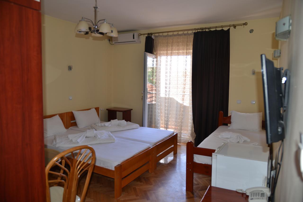 קומאנובו Hotel Bella Donna מראה חיצוני תמונה